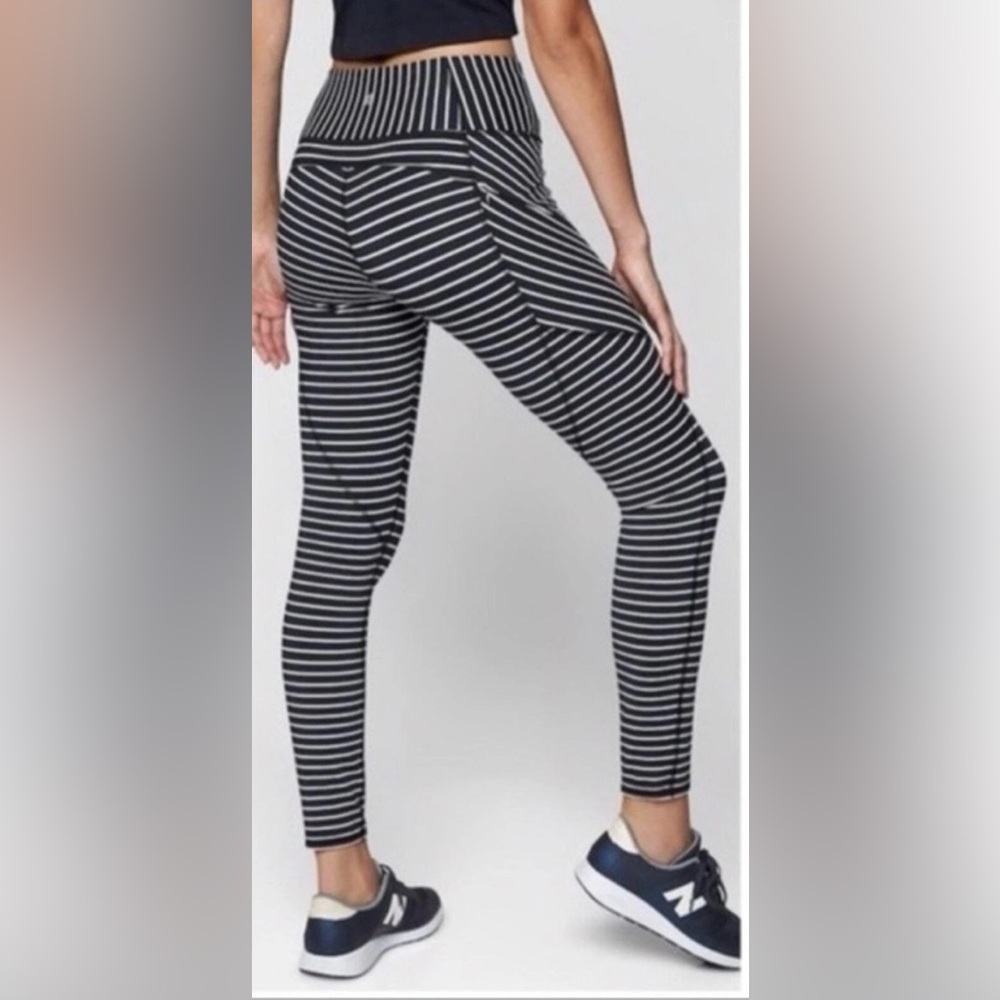 Athleta Stripe Contender 7/8 Tight PowerLift XS Navy White Compression - Picture 2 of 9